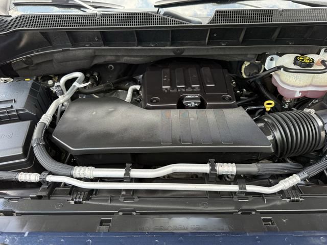 Used 2023 Chevrolet Silverado 1500 LT AWD/4WD image 33