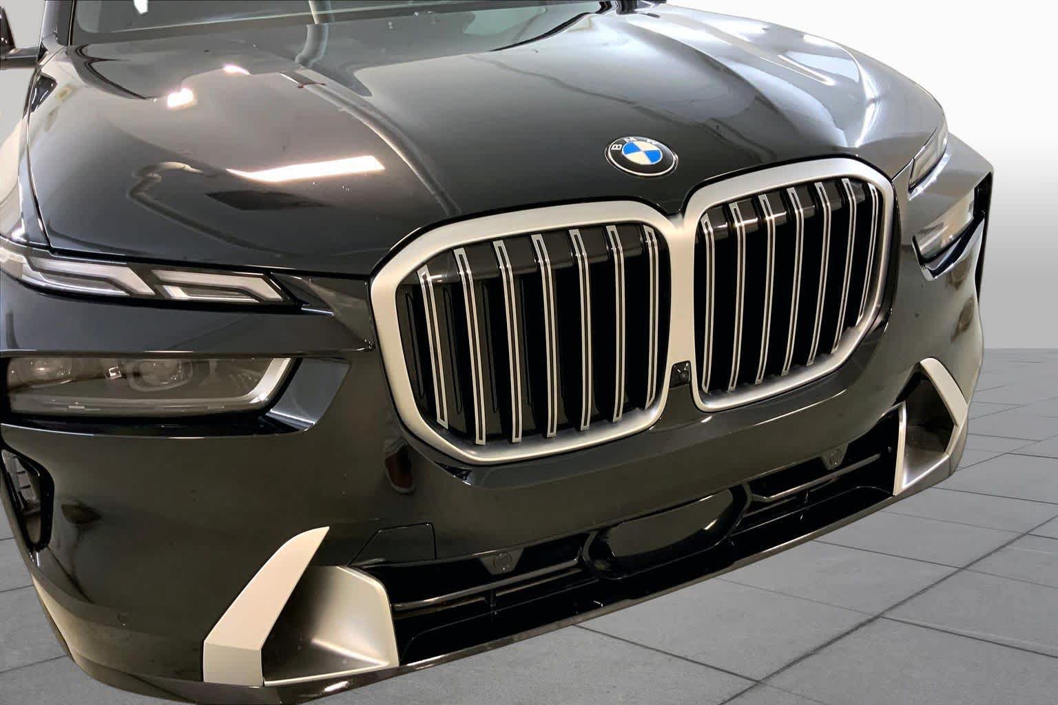 Used 2025 BMW X7 xDrive40i w/ Executive Package AWD/4WD image 32
