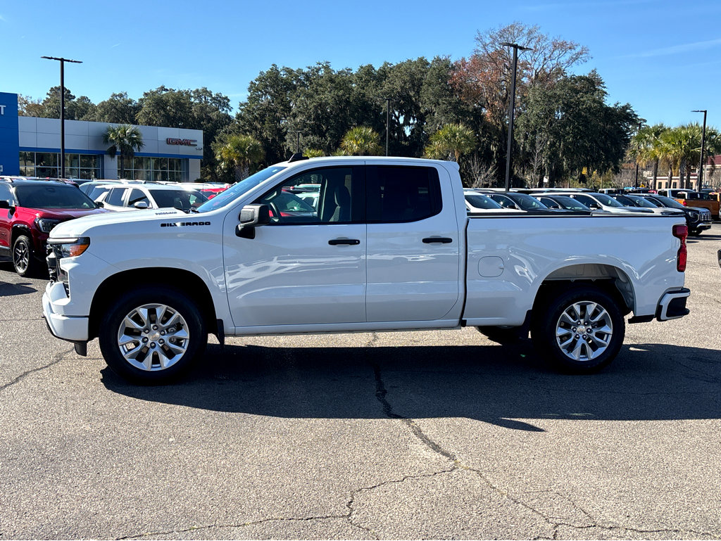 Used 2025 Chevrolet Silverado 1500 Custom image 32
