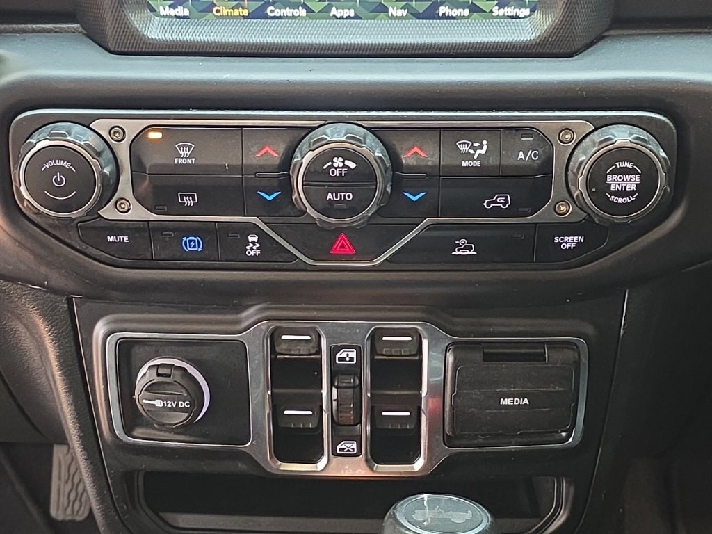 Used 2022 Jeep Wrangler Unlimited Sahara 4xe image 33