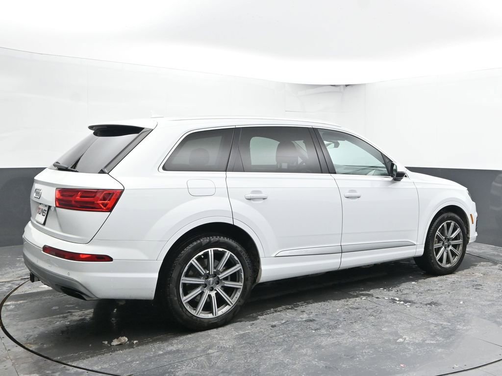 Used 2019 Audi Q7 3.0T Premium Plus w/ Premium Plus Package image 11