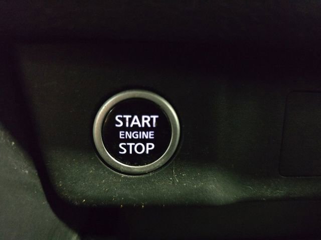 Used 2023 Nissan Rogue SV image 29