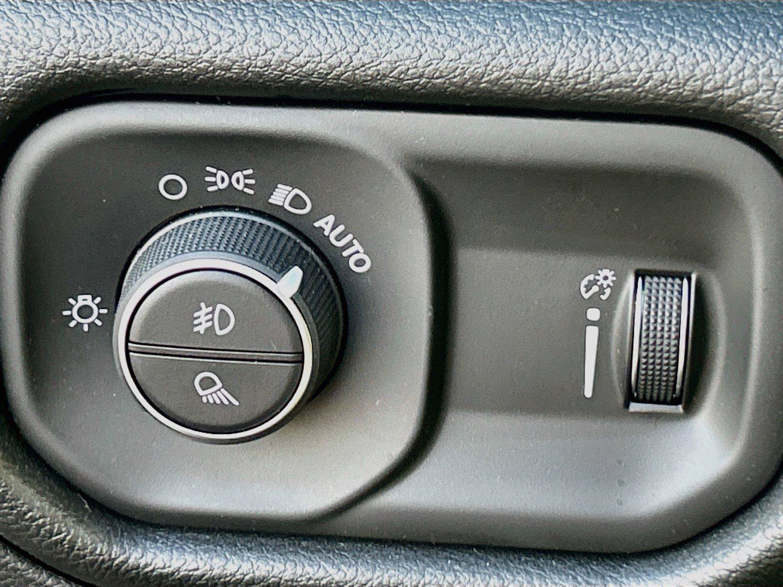 New 2026 RAM 1500 Express AWD/4WD image 33
