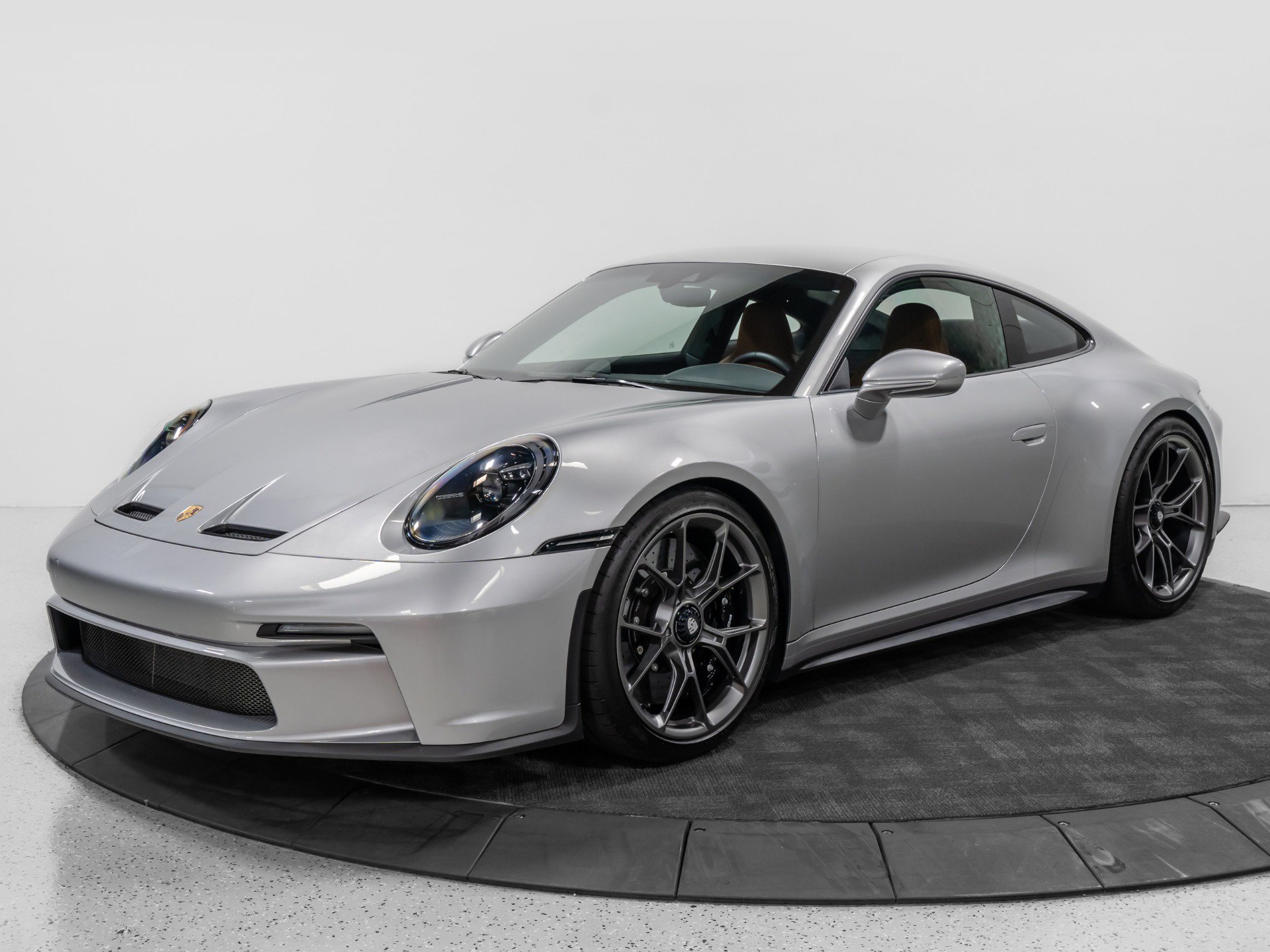 Used 2024 Porsche 911 GT3 RWD image 2