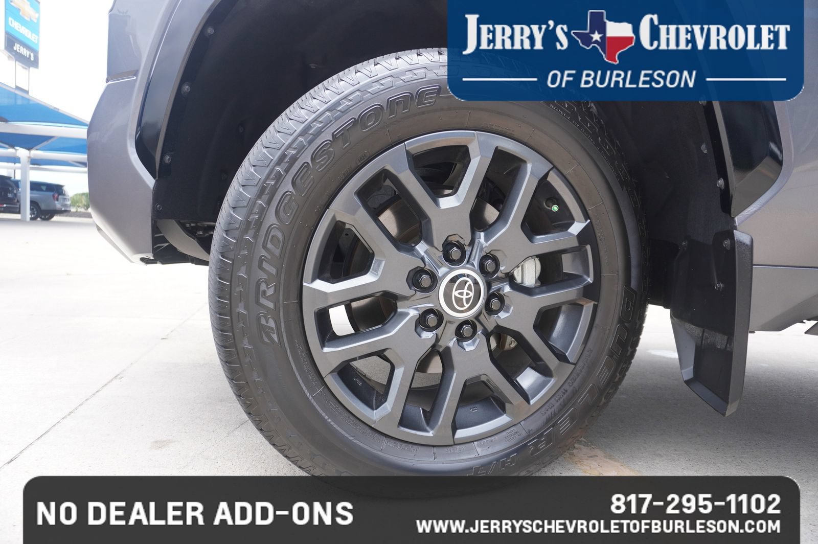 Used 2024 Toyota Tundra Platinum AWD/4WD image 12