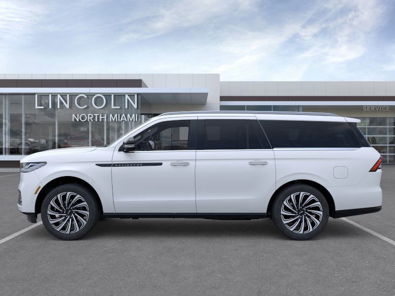 New 2025 Lincoln Navigator L Black Label image 3