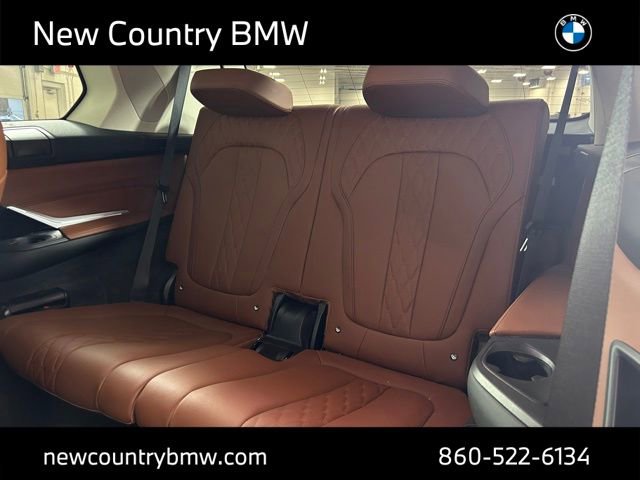 Used 2024 BMW X7 xDrive40i w/ Executive Package image 28