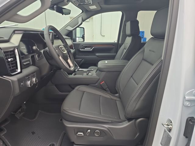 New 2026 GMC Sierra 3500 Denali w/ Denali Reserve Package image 9