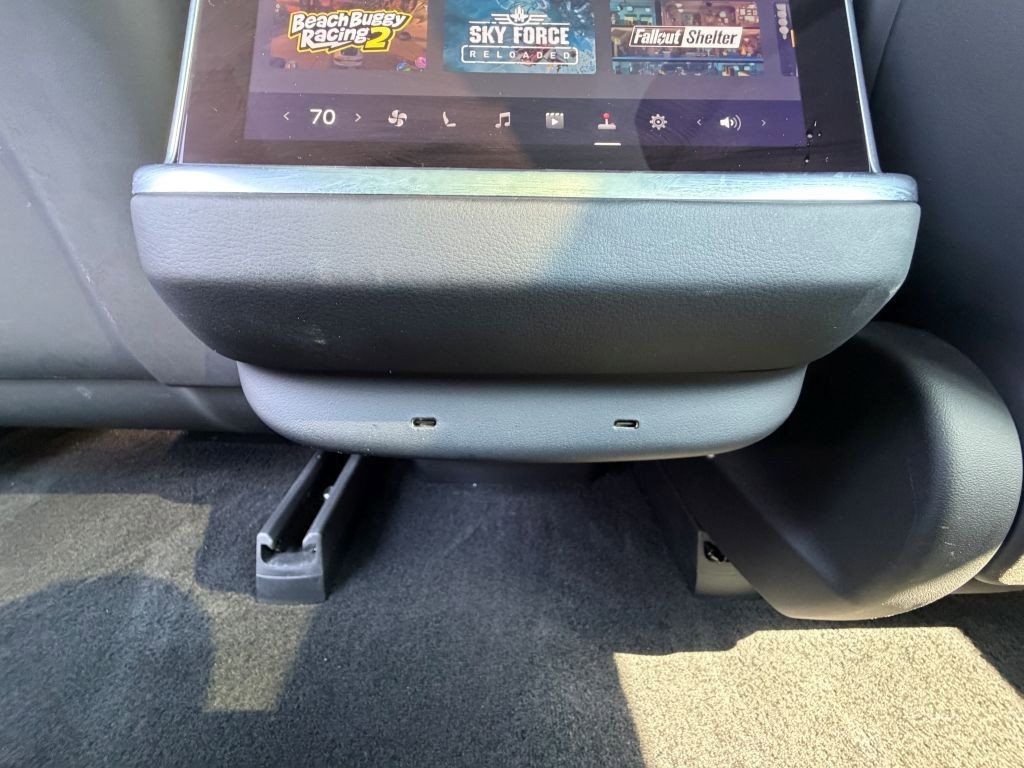 Used 2022 Tesla Model S Plaid image 31