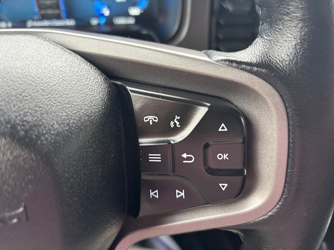 Used 2025 Ford Bronco Badlands image 17