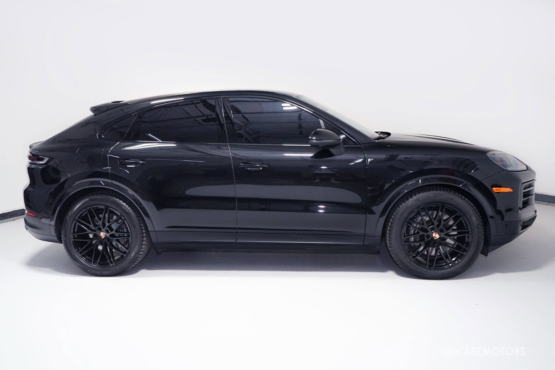 Used 2026 Porsche Cayenne Coupe w/ Premium Package Plus AWD/4WD image 4