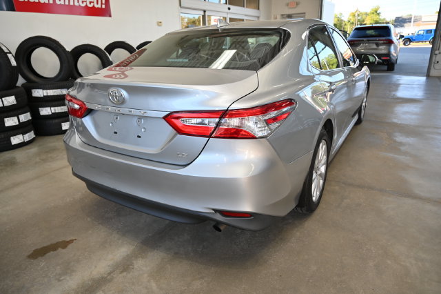 Used 2019 Toyota Camry LE FWD image 6