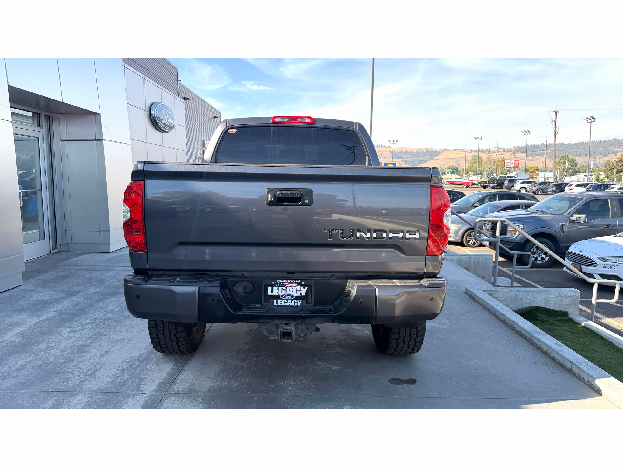 Used 2019 Toyota Tundra SR5 AWD/4WD image 4