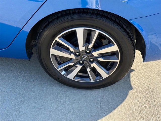 Used 2023 Nissan Versa SV image 7