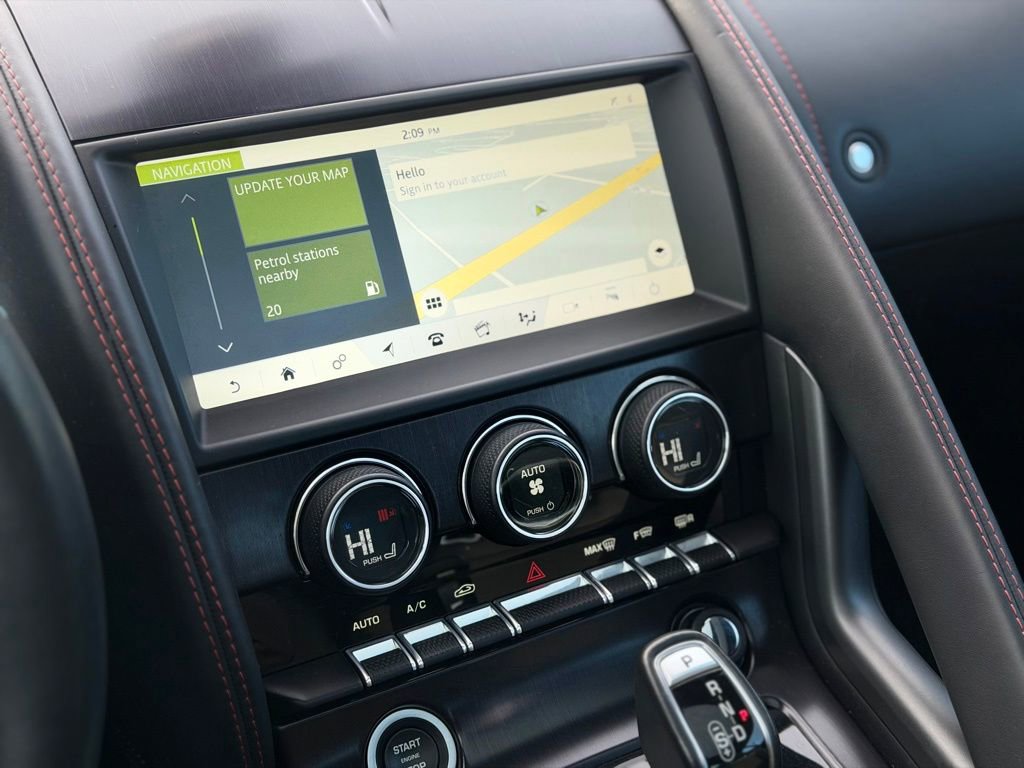 Used 2020 Jaguar F-TYPE Checkered Flag image 15