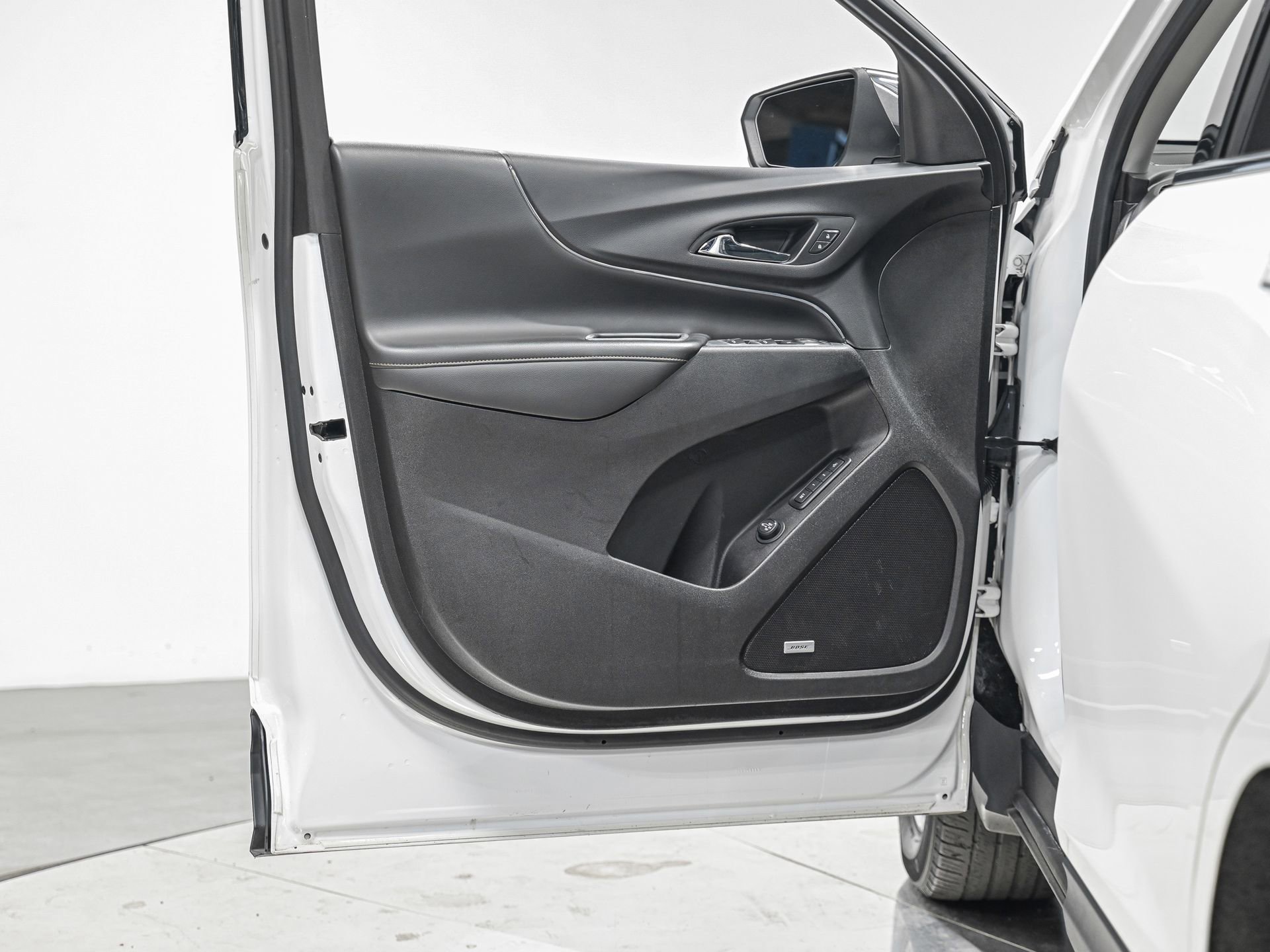 Used 2021 Chevrolet Equinox Premier image 14