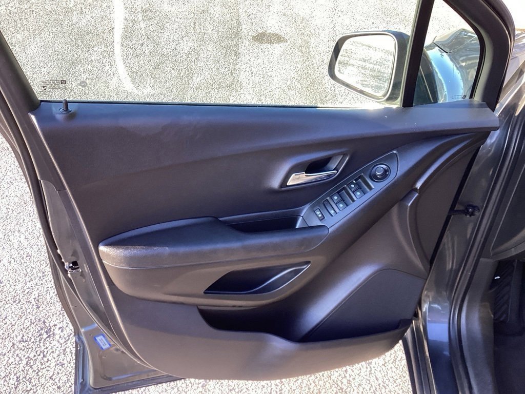 Used 2019 Chevrolet Trax LT image 20