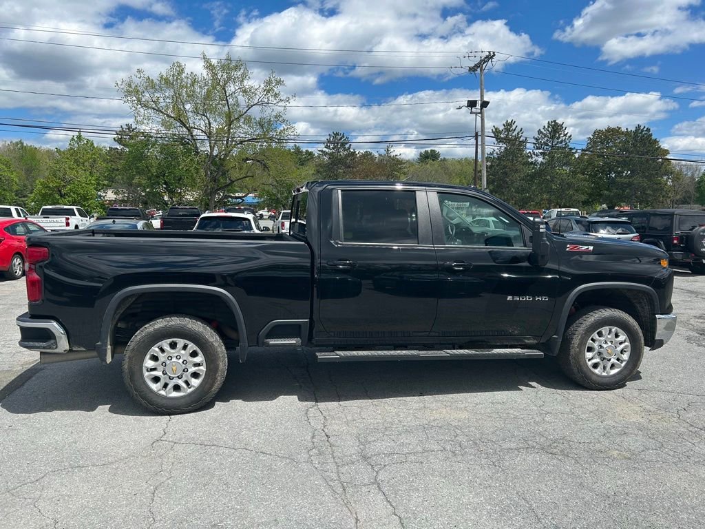Used 2024 Chevrolet Silverado 2500 LT w/ All Star Edition AWD/4WD image 2