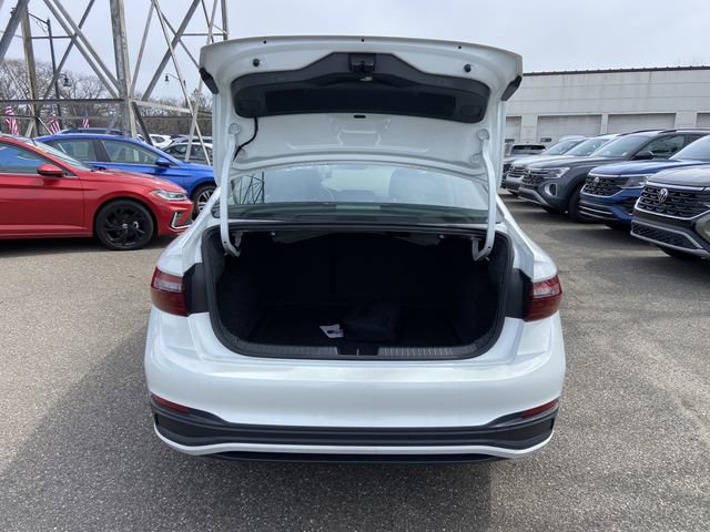 Used 2023 Volkswagen Jetta SE FWD image 29