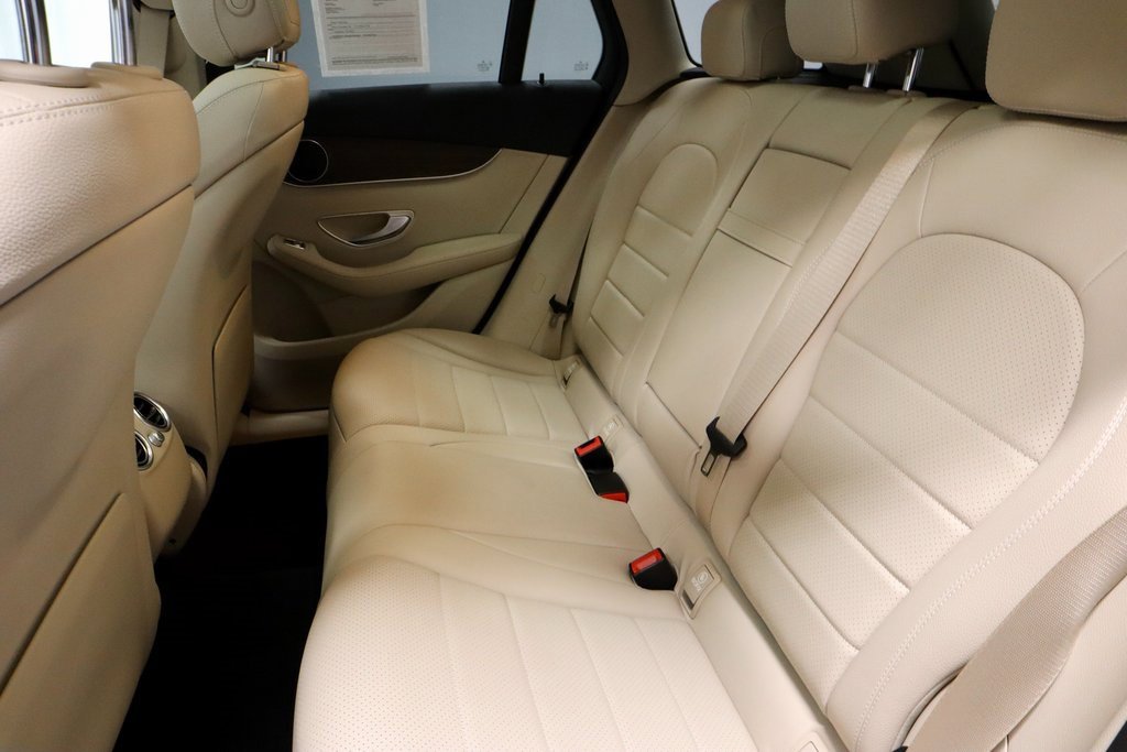 Used 2022 Mercedes-Benz GLC 300 4MATIC image 23
