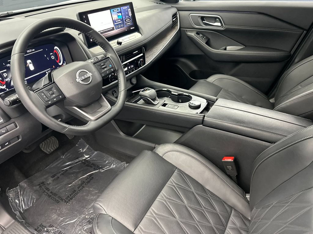 Used 2025 Nissan Rogue Platinum w/ Platinum Premium Package AWD/4WD image 9