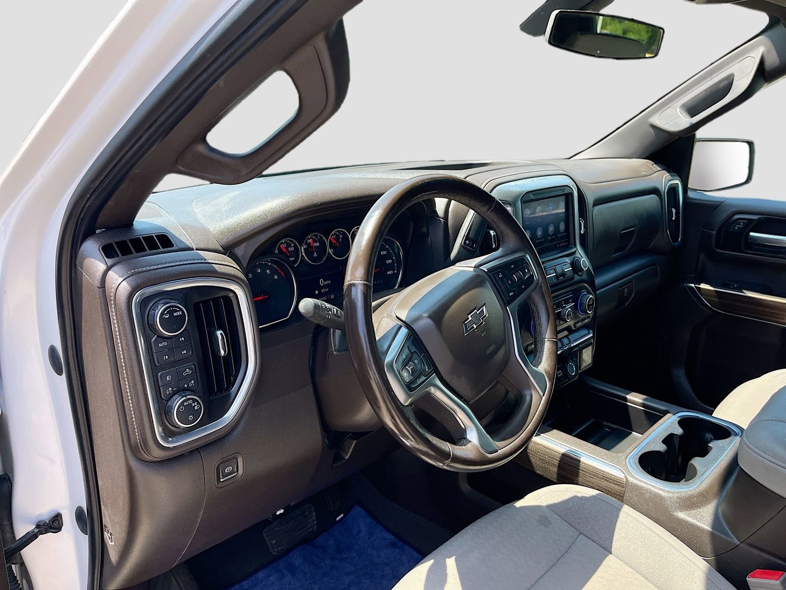 Used 2021 Chevrolet Silverado 1500 LT Trail Boss w/ Bed Protection Package image 9