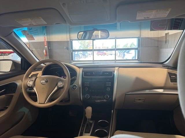 Used 2015 Nissan Altima 2.5 S w/ Power Driver Seat Package FWD image 13