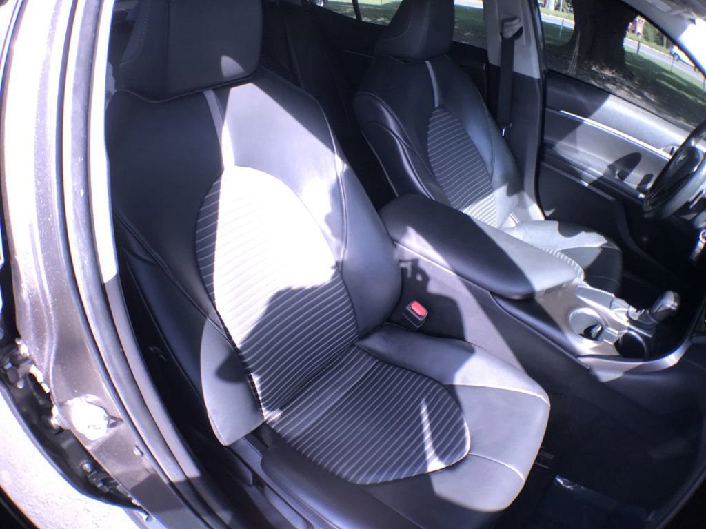 Used 2021 Toyota Camry SE image 20