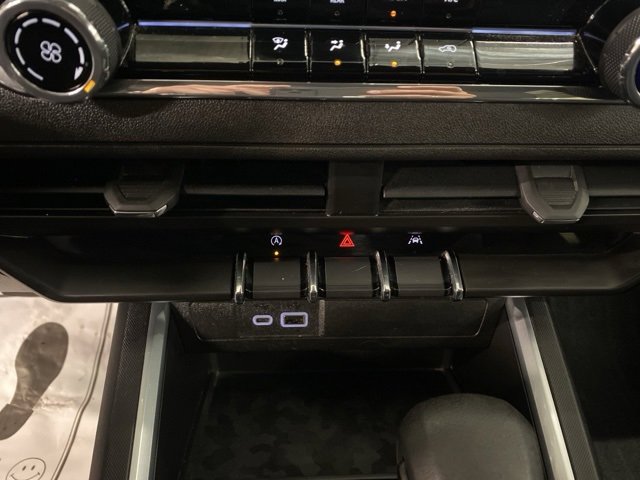 Certified 2024 Chevrolet Colorado Trail Boss w/ Advanced Trailering Package image 21