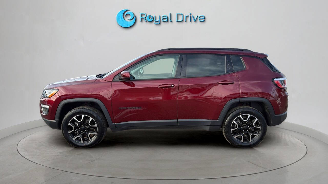 Used 2020 Jeep Compass Sport image 3