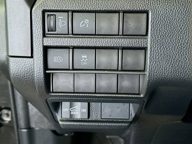 Certified 2025 Toyota Tacoma SR image 11