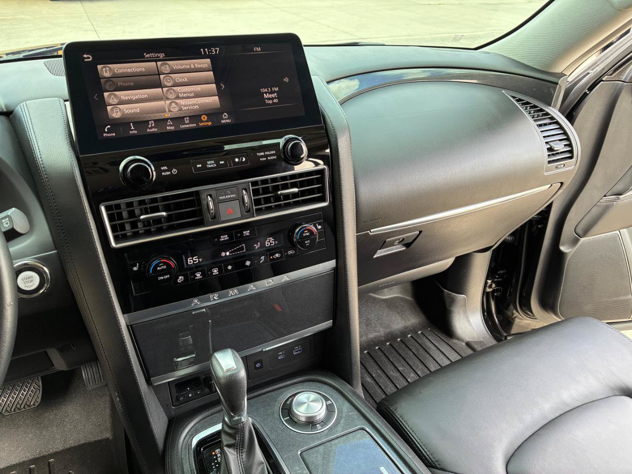 Used 2023 Nissan Armada SV AWD/4WD image 16