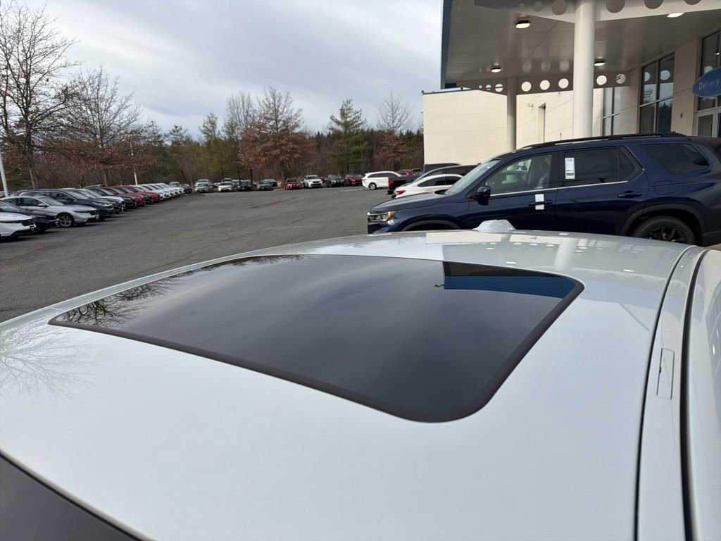 Used 2025 BMW i5 xDrive40 w/ Premium Package image 37