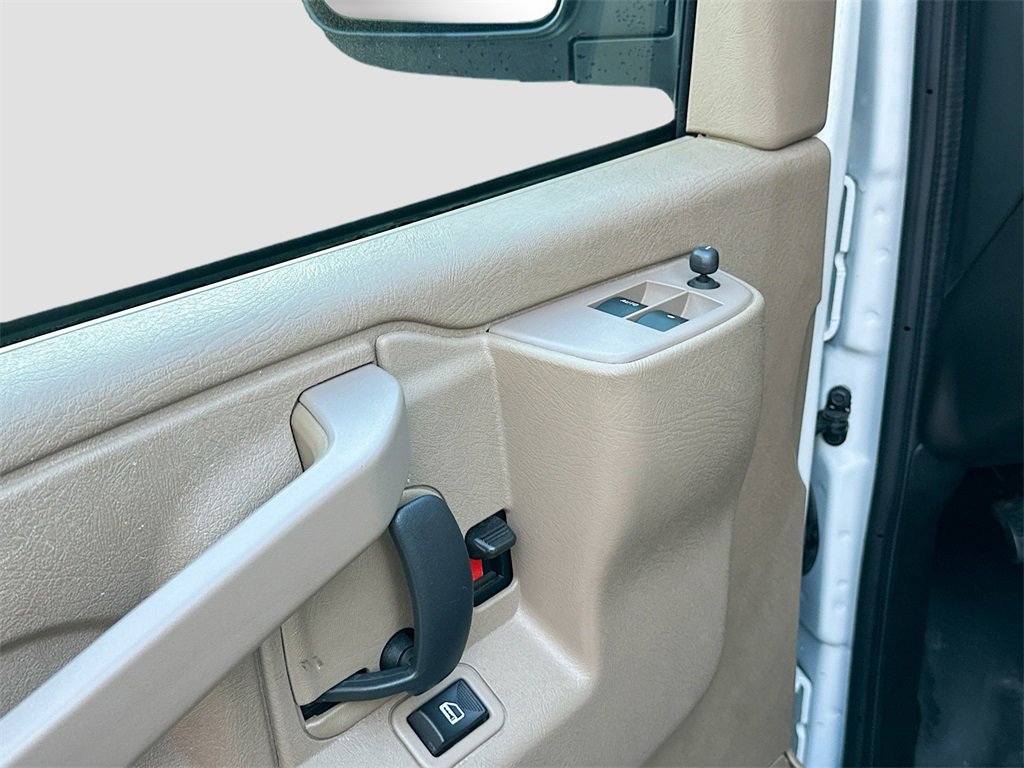 Used 2023 Chevrolet Express 2500 w/ Driver Convenience Package image 16