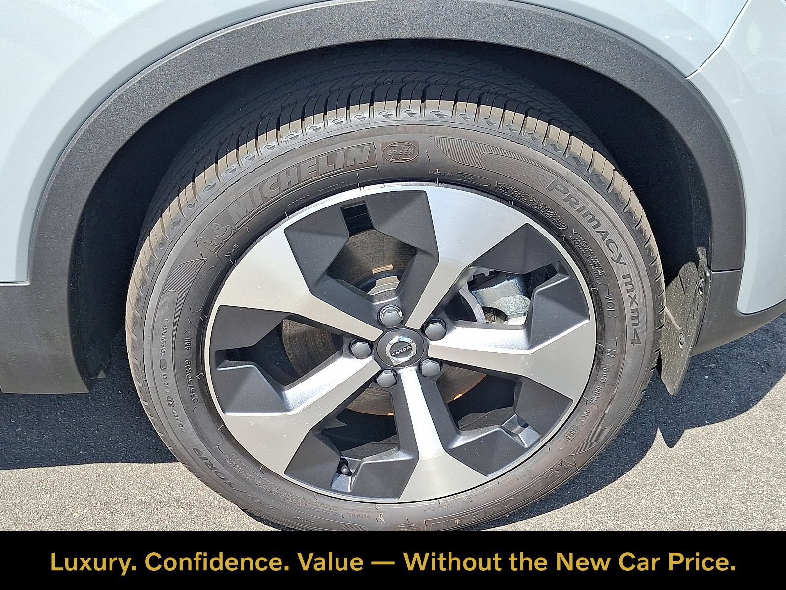 Certified 2026 Volvo XC40 B5 Core w/ Protection Package Premier AWD/4WD image 9