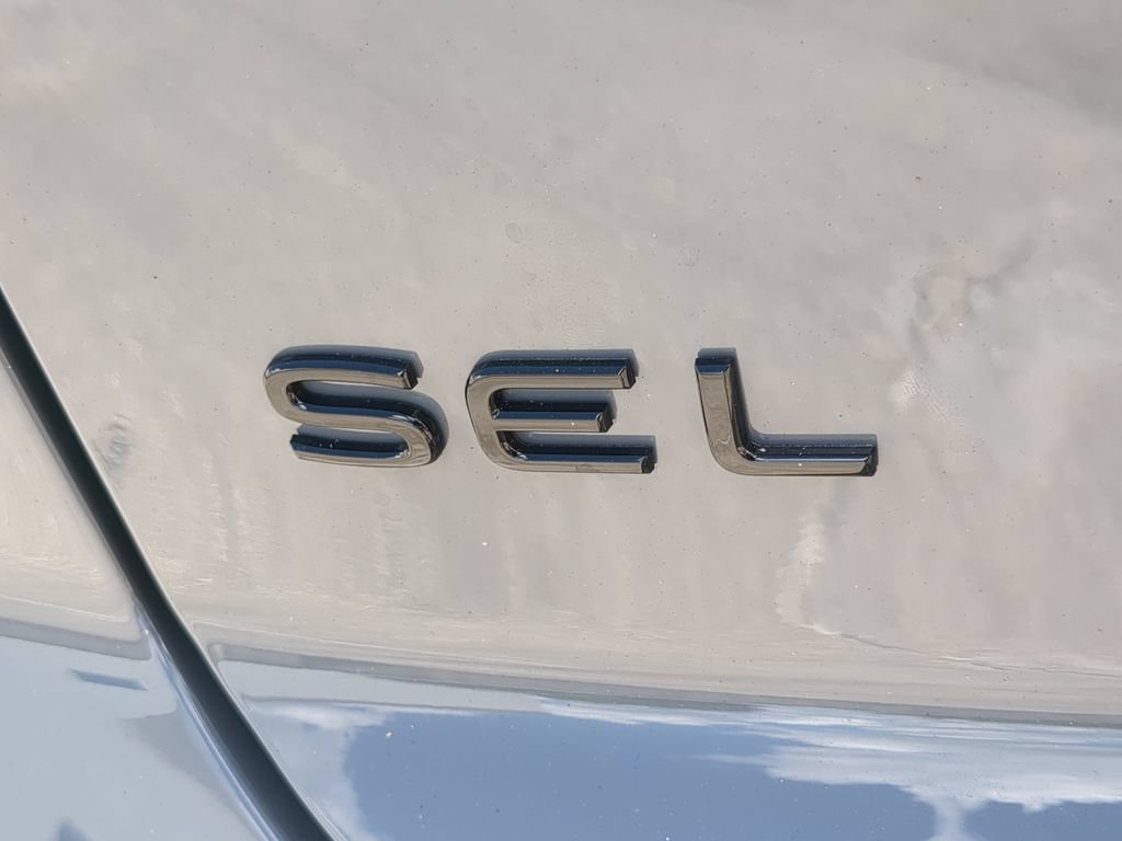 New 2026 Volkswagen Atlas Cross Sport SEL R-Line AWD/4WD image 10