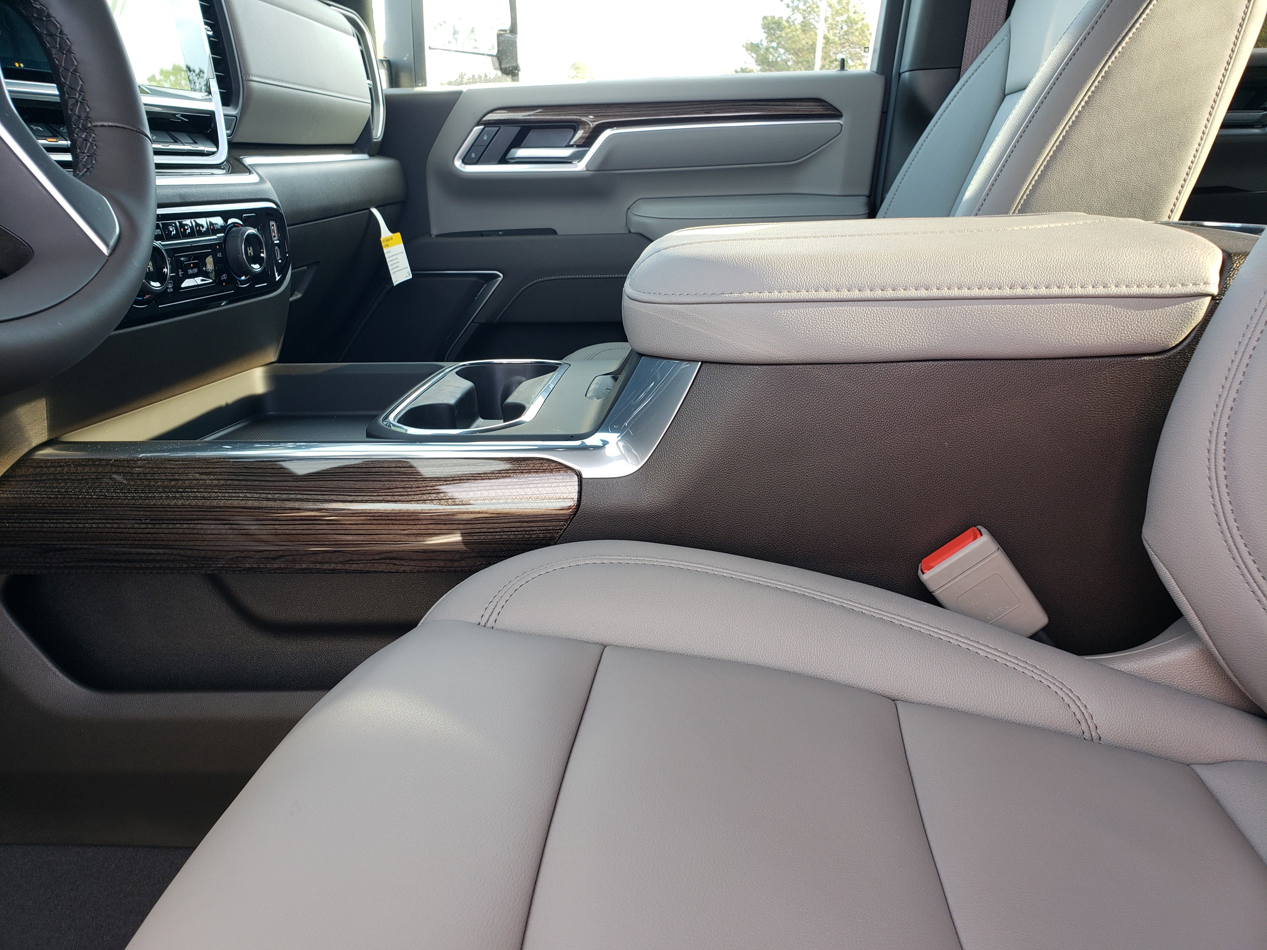 New 2026 Chevrolet Silverado 2500 LT w/ Z71 Chrome Sport Edition image 31