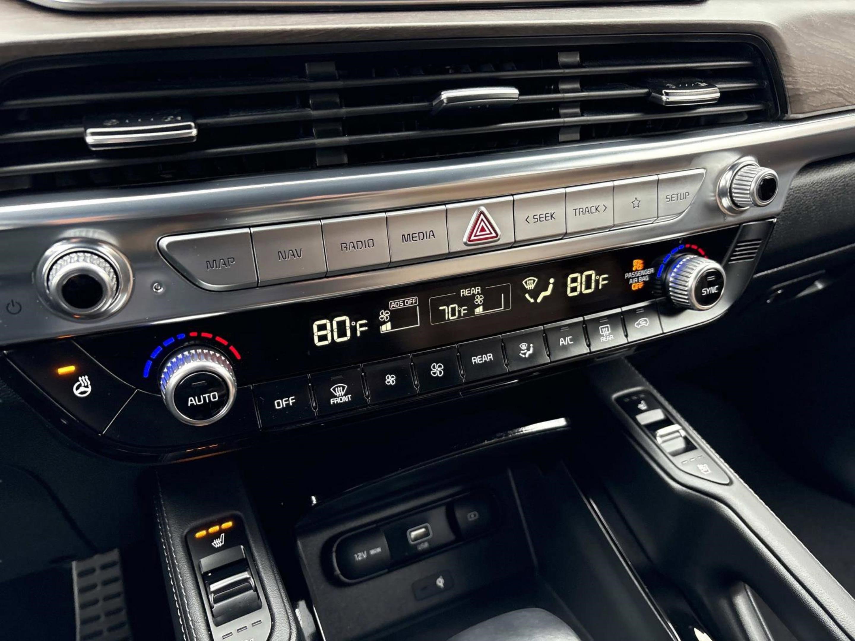 Used 2022 Kia Telluride SX w/ SX Prestige Package image 29