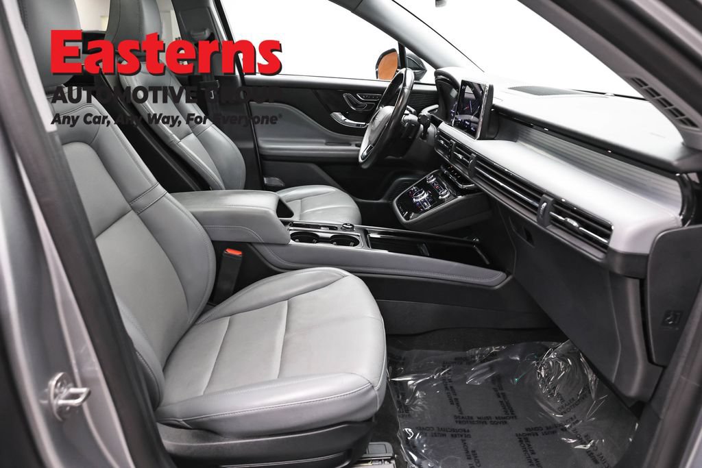 Used 2022 Lincoln Corsair AWD w/ Premium Package image 26