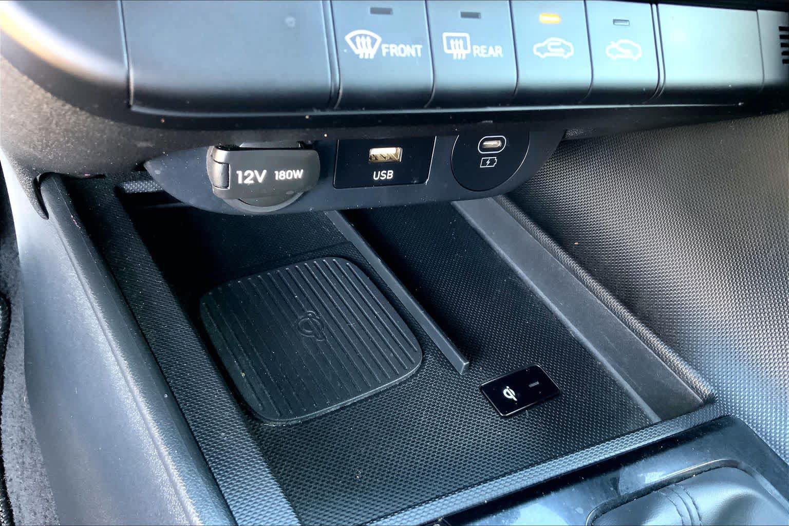 Used 2025 Hyundai Elantra Sport FWD image 30