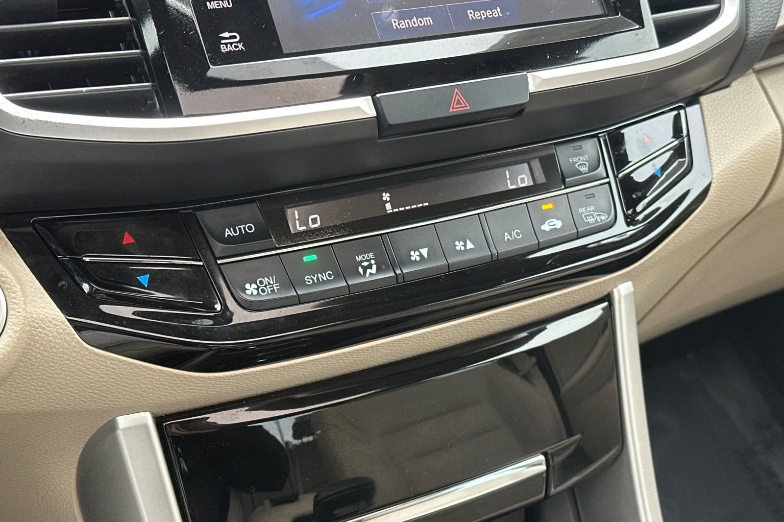Used 2017 Honda Accord EX-L image 19