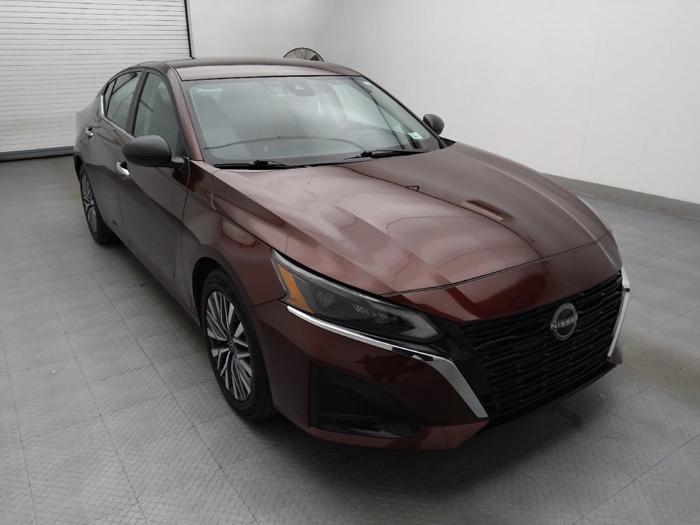 Used 2024 Nissan Altima 2.5 SV image 13