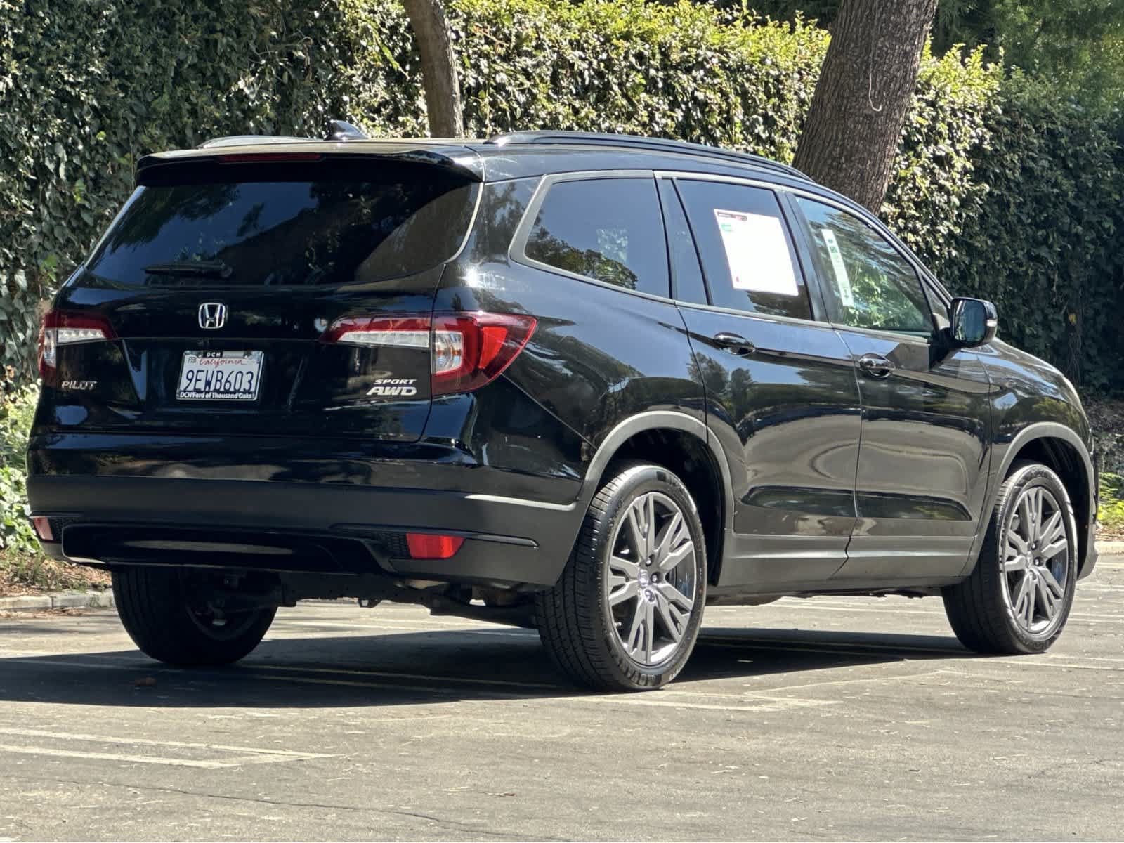Used 2022 Honda Pilot Sport image 2