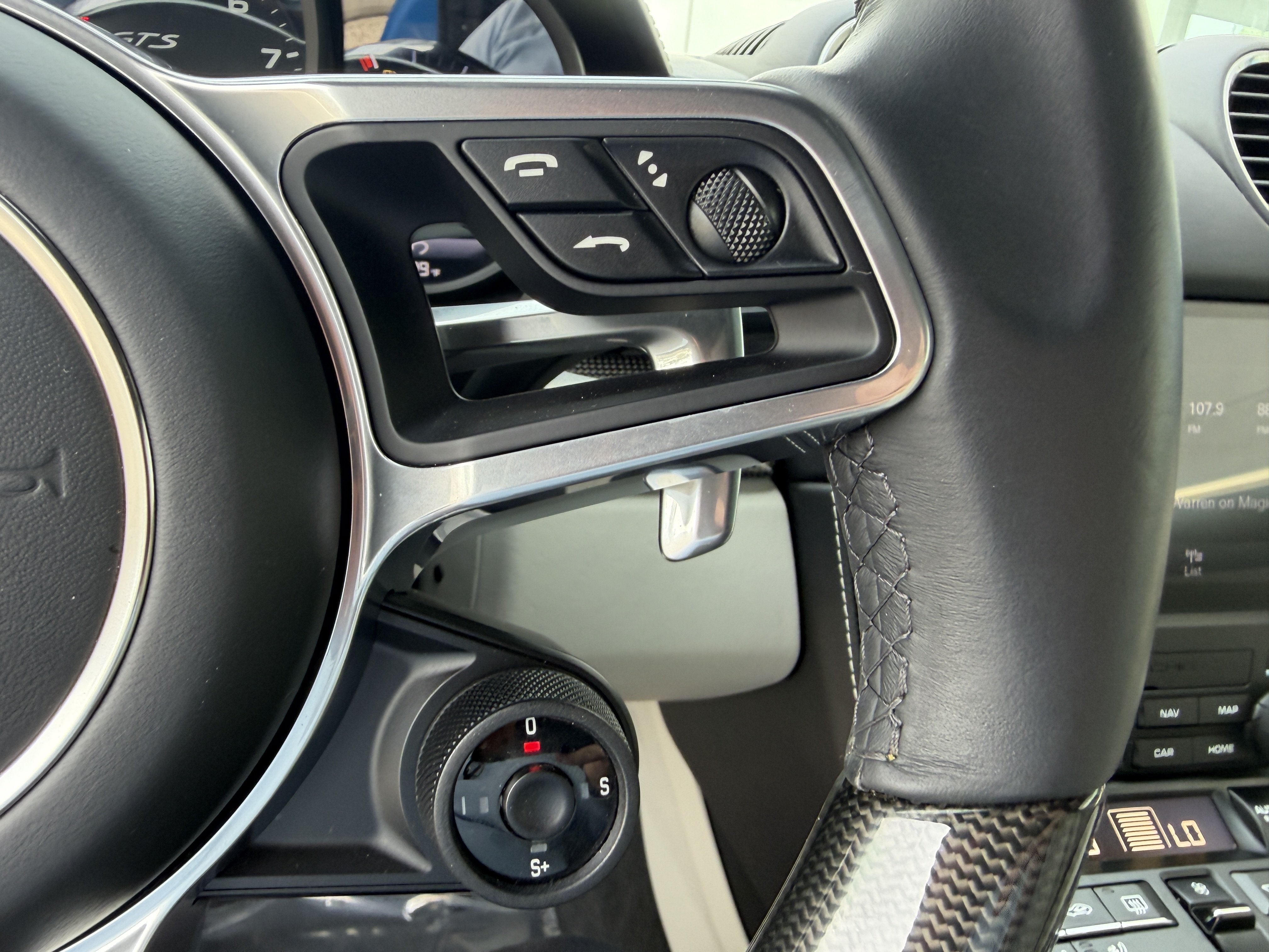 Certified 2025 Porsche 718 Boxster GTS RWD image 28