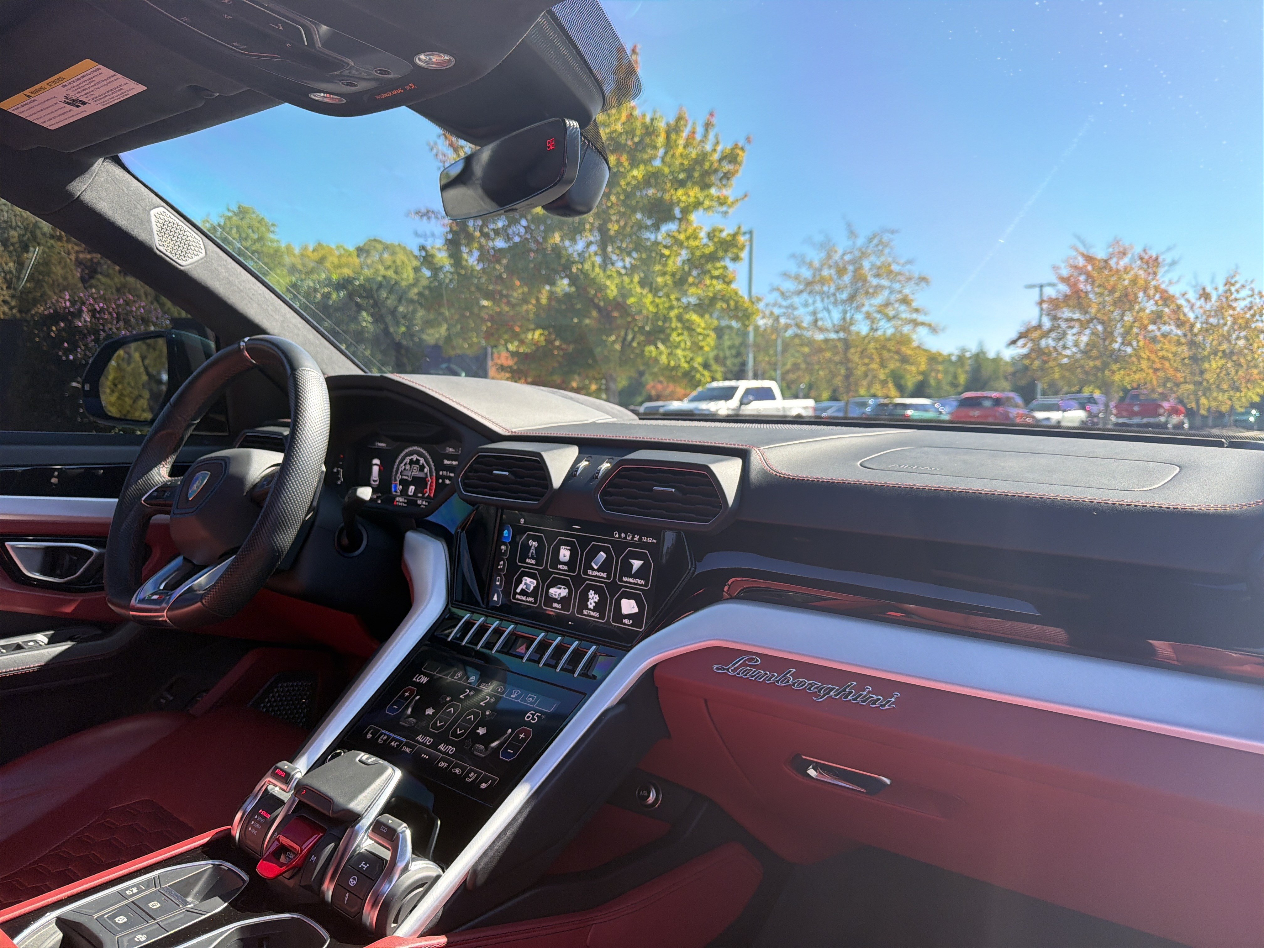 Used 2020 Lamborghini Urus AWD/4WD image 6