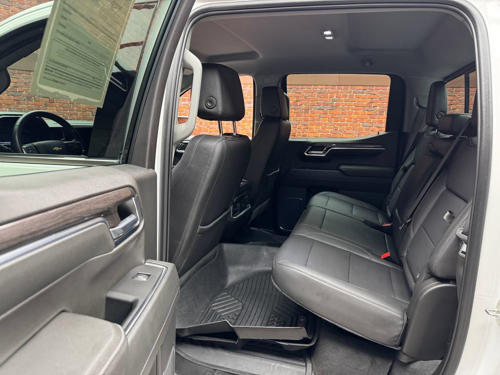 Used 2024 Chevrolet Silverado 1500 LTZ w/ LTZ Convenience Package II AWD/4WD image 24
