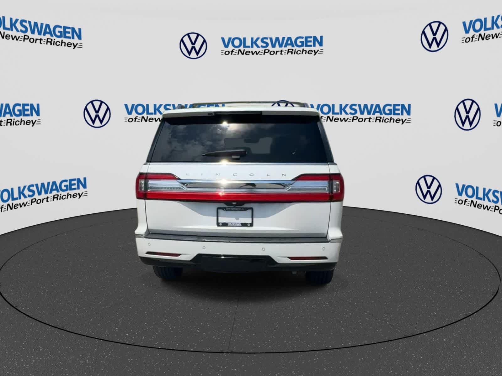 Used 2018 Lincoln Navigator Reserve w/ Technology Package AWD/4WD image 7