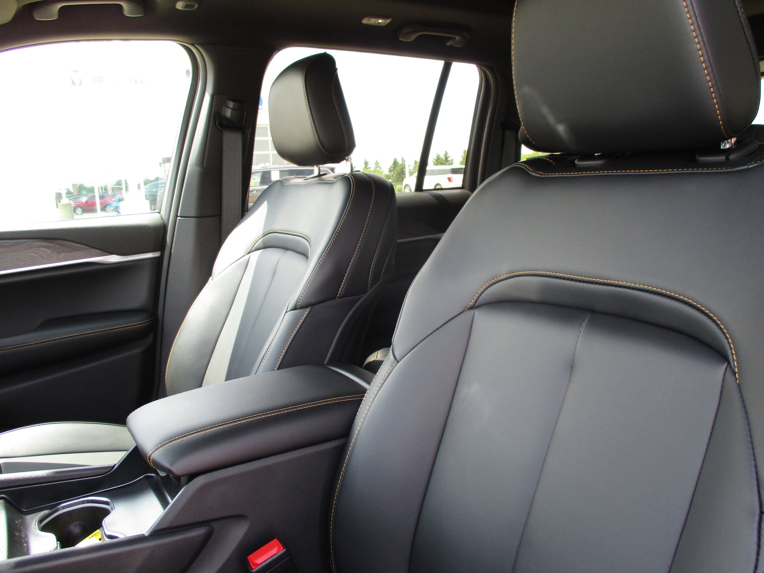 New 2026 Jeep Grand Cherokee Limited AWD/4WD image 37