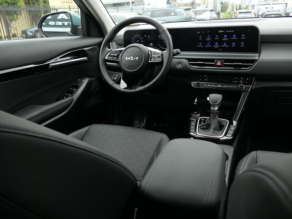 Used 2026 Kia Seltos EX FWD image 26