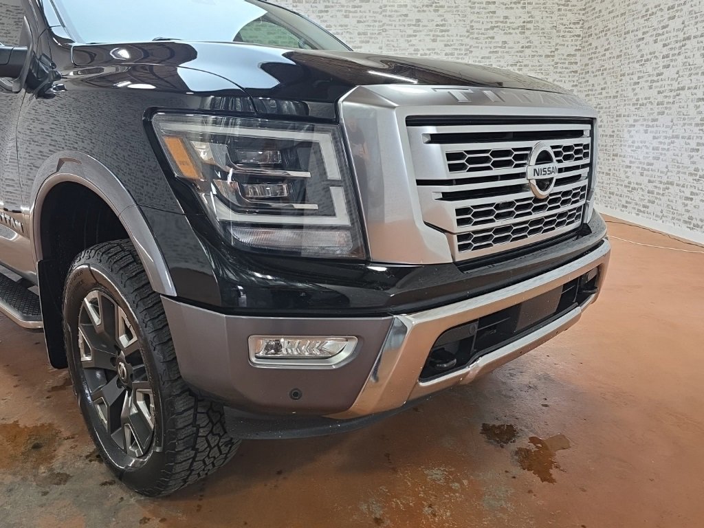 Used 2021 Nissan Titan Platinum Reserve w/ Moonroof Package image 10